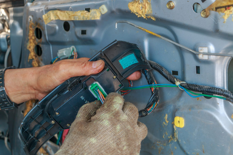 vehicle entry button circuitry round-the-clock relief: car and door unlocking services in port orange, fl